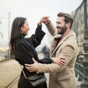 Astrología evolutiva, astrología psicológica, lectura de carta natal, revolución solar, comparativa de pareja, sinastría de pareja.